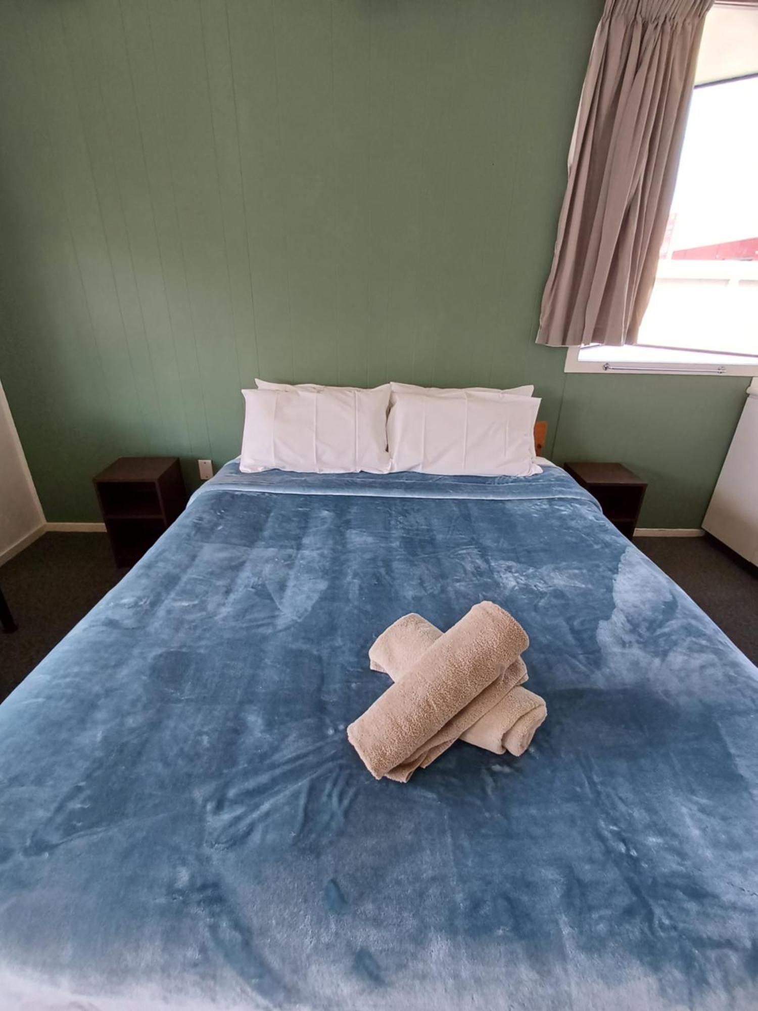 Gothic Heights Motel Κράισττσερτς Εξωτερικό φωτογραφία