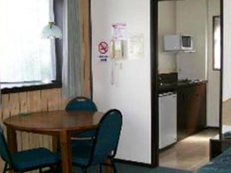 Gothic Heights Motel Κράισττσερτς Εξωτερικό φωτογραφία